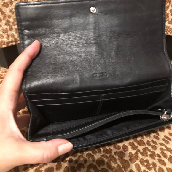 Authentic Coach envelope wallet ♥️♥️♥️ - Picture 3 of 5